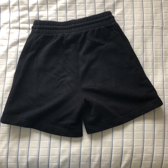 TNA Cozy Fleece Boyfriend Mid-Thigh Sweatshort - Picture 4 of 5